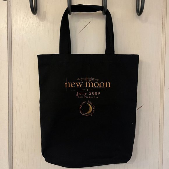 TWILIGHT Handbags - TWILIGHT NEW MOON Canvas Tote Bag w/ inside Zipper Pocket